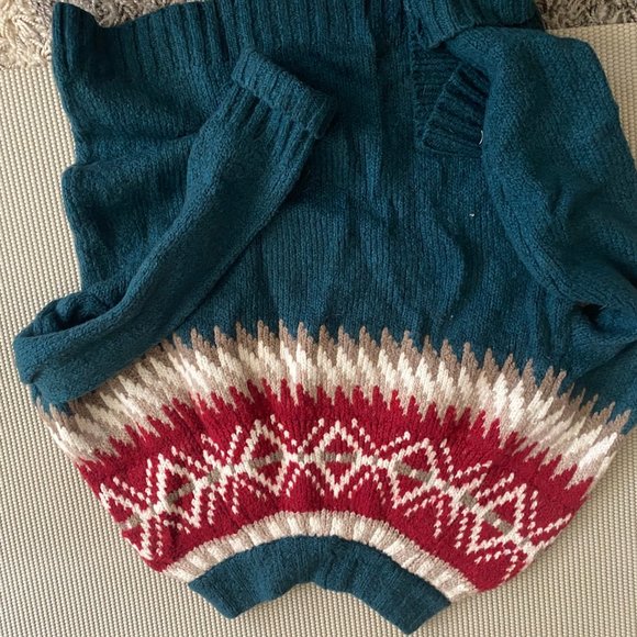 Winter knitted sweater - Picture 2 of 2